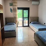 Πανσιόν Semako Δυρράχιο