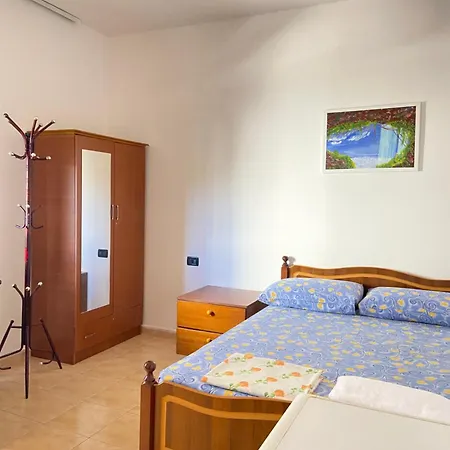 Semako Guest house *